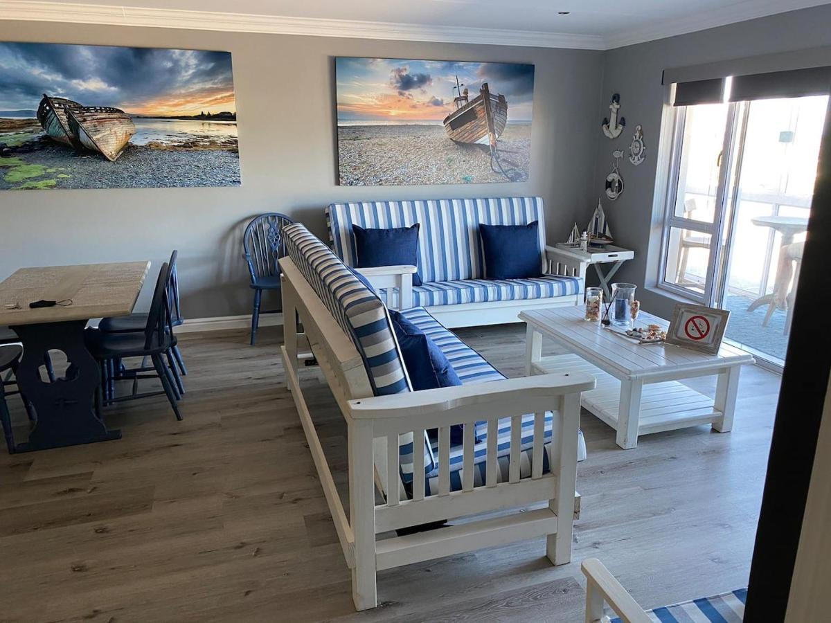 Modern Apartment Walking Distance To Main Beach Restaurants And Other Amenities Jeffreysbaai Buitenkant foto